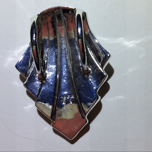 Black and Silver Sparkly Pendant - Picture 2 of 3